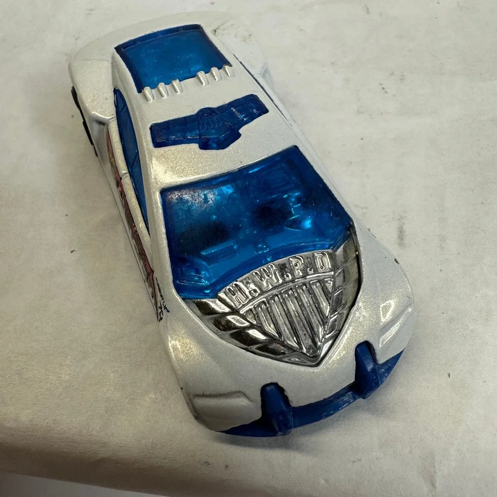 Hot Wheels 2010 Highway‎ Patrol Police Car White Blue Diecast Toy